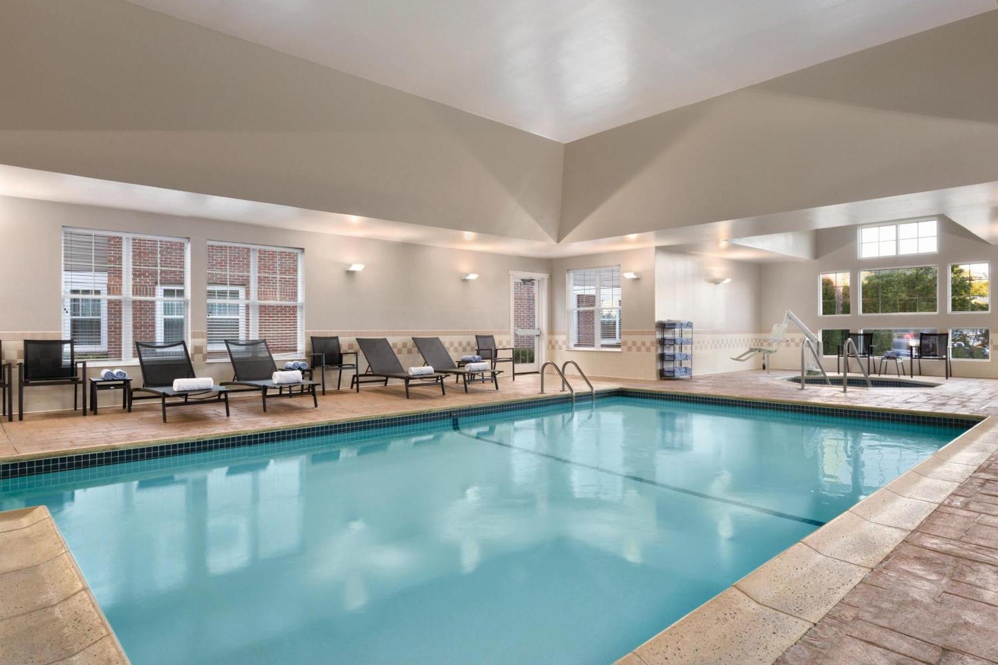 Residence Inn By Marriott Newport Middletown Exterior foto